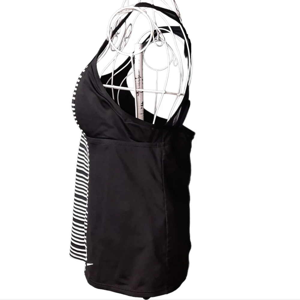 Nike Stripe Racerback Black & White Tankini Swim Top SZ M